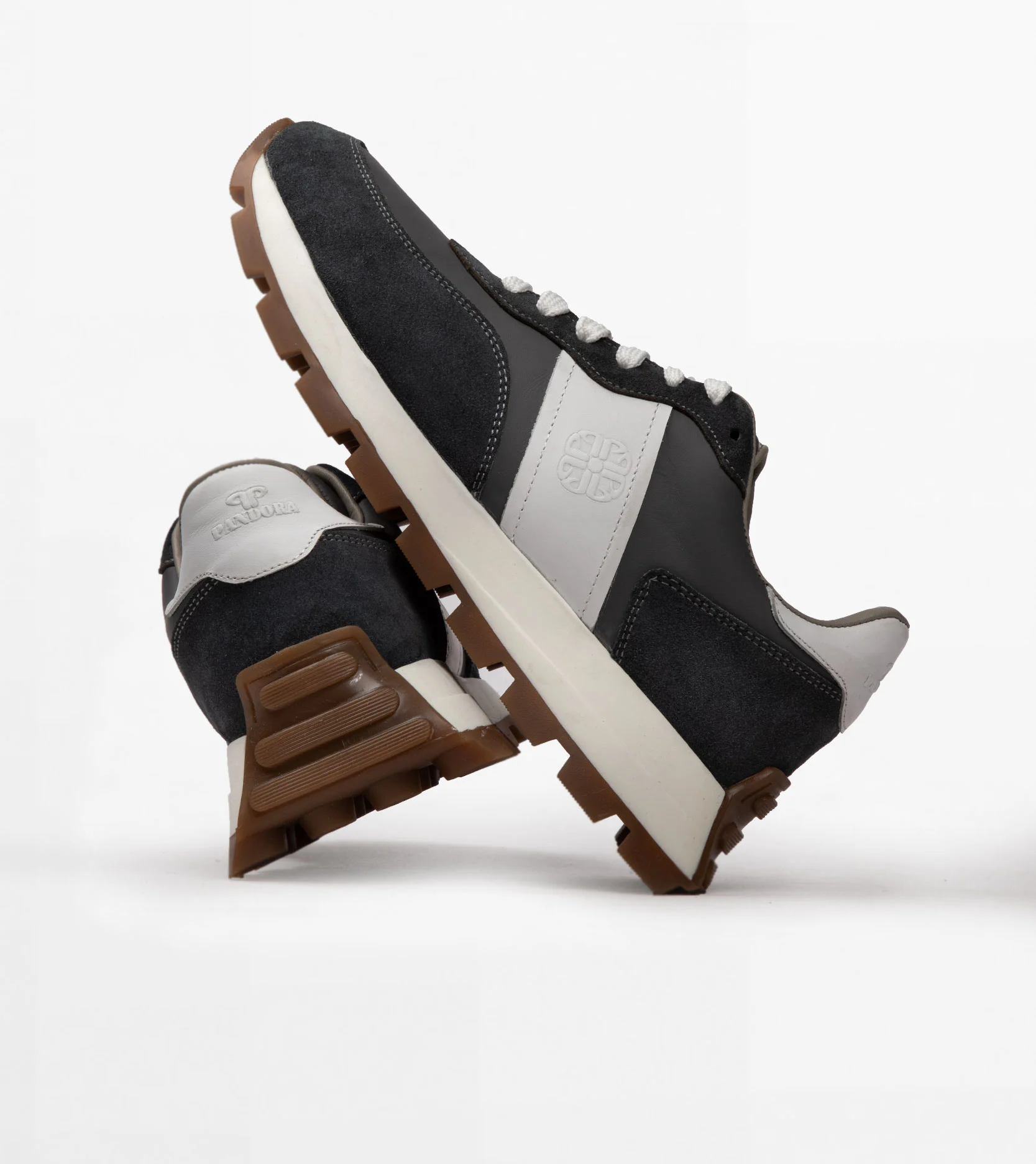 کفش چرم اسپرت زنانه کد 19172 - تصویر شماره 1