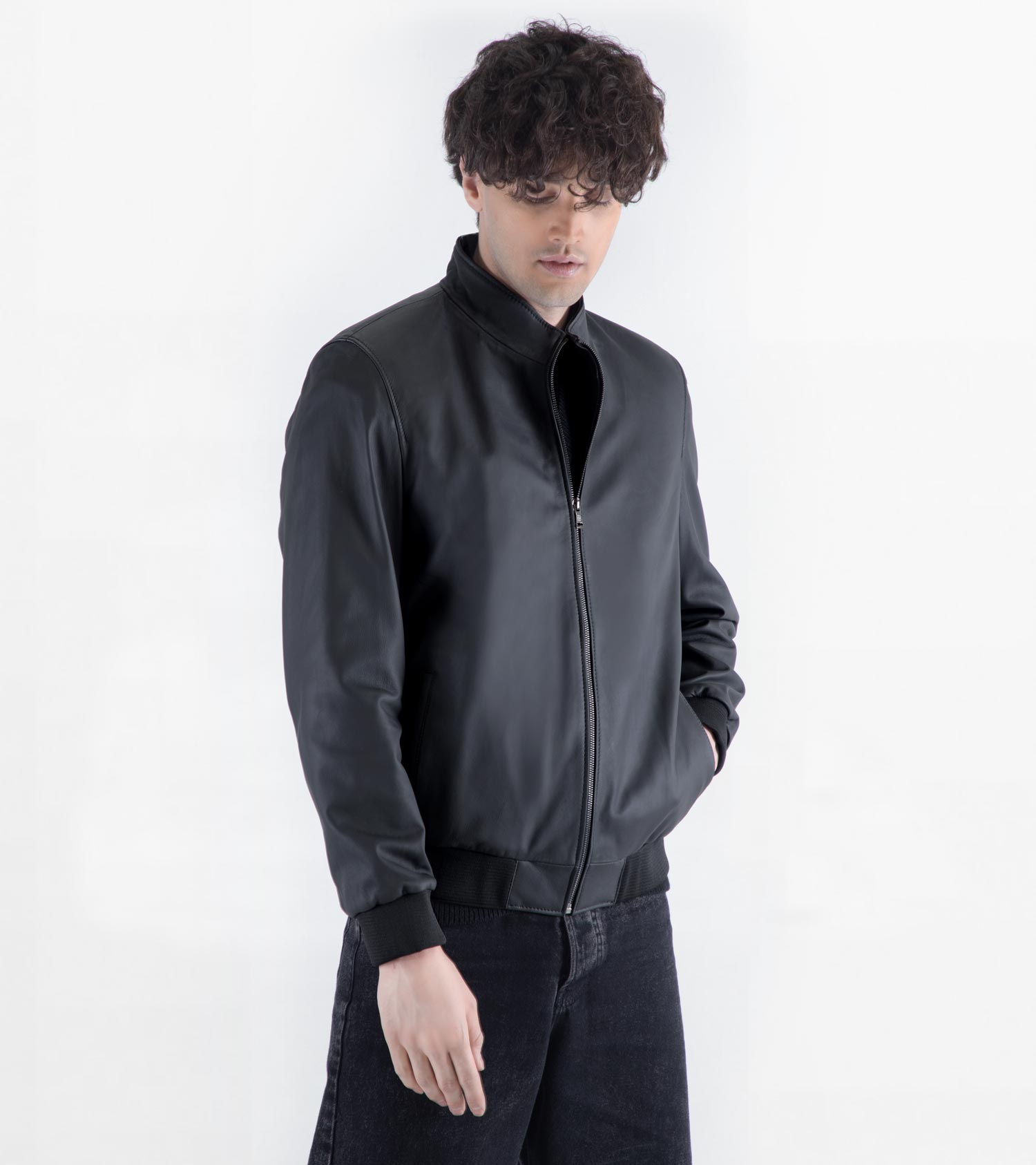 رنگ مشکی مات