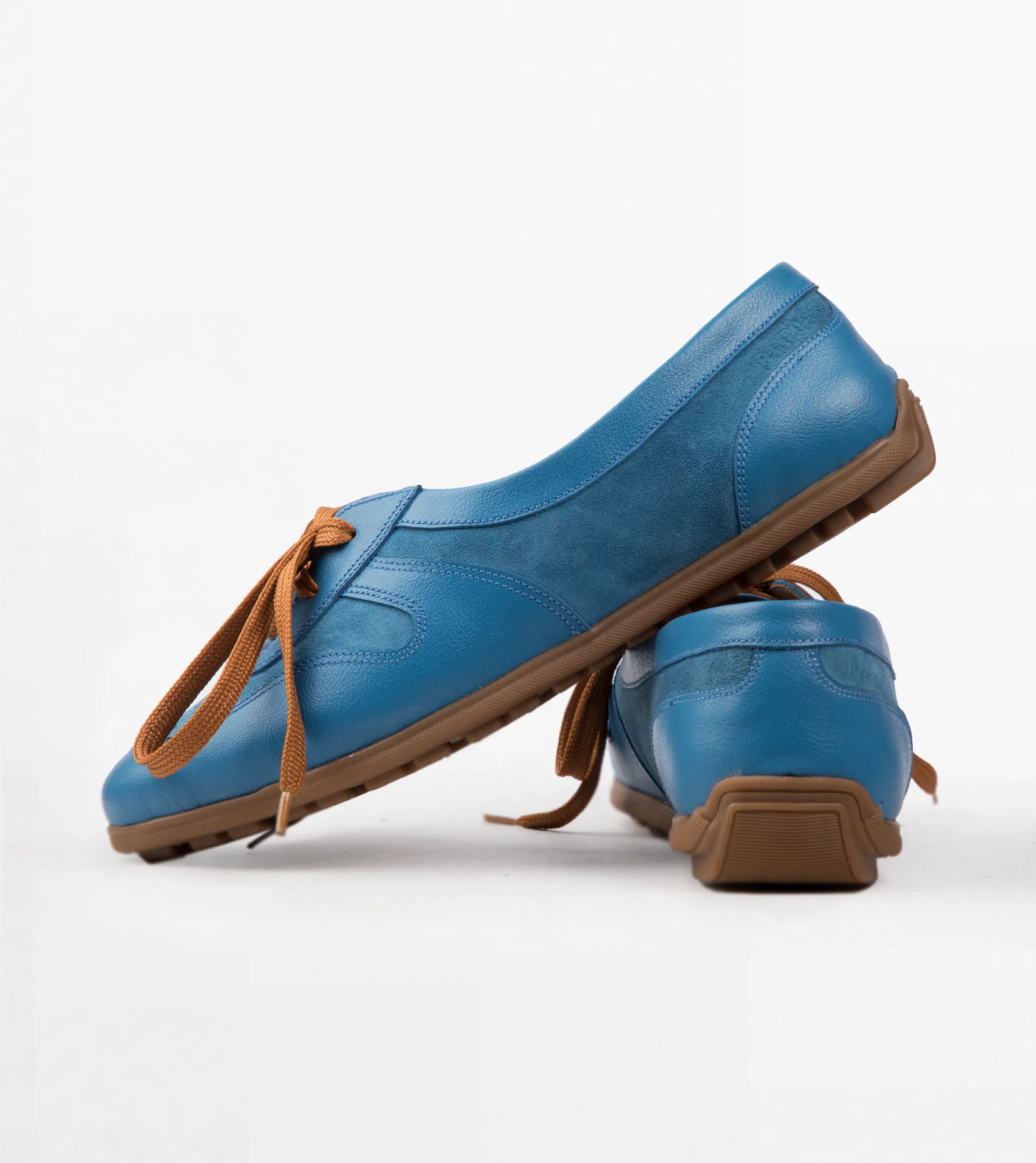 کفش اسپرت چرم زنانه کد 18226 - تصویر شماره 1