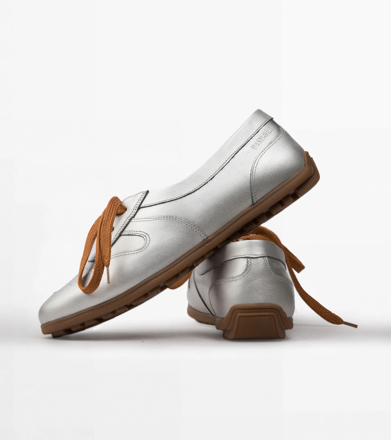 کفش اسپرت چرم زنانه کد 18226 - تصویر شماره 1